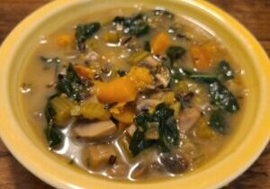 Kale & sweet potato soup with wild rice - recipe for the Instant Pot